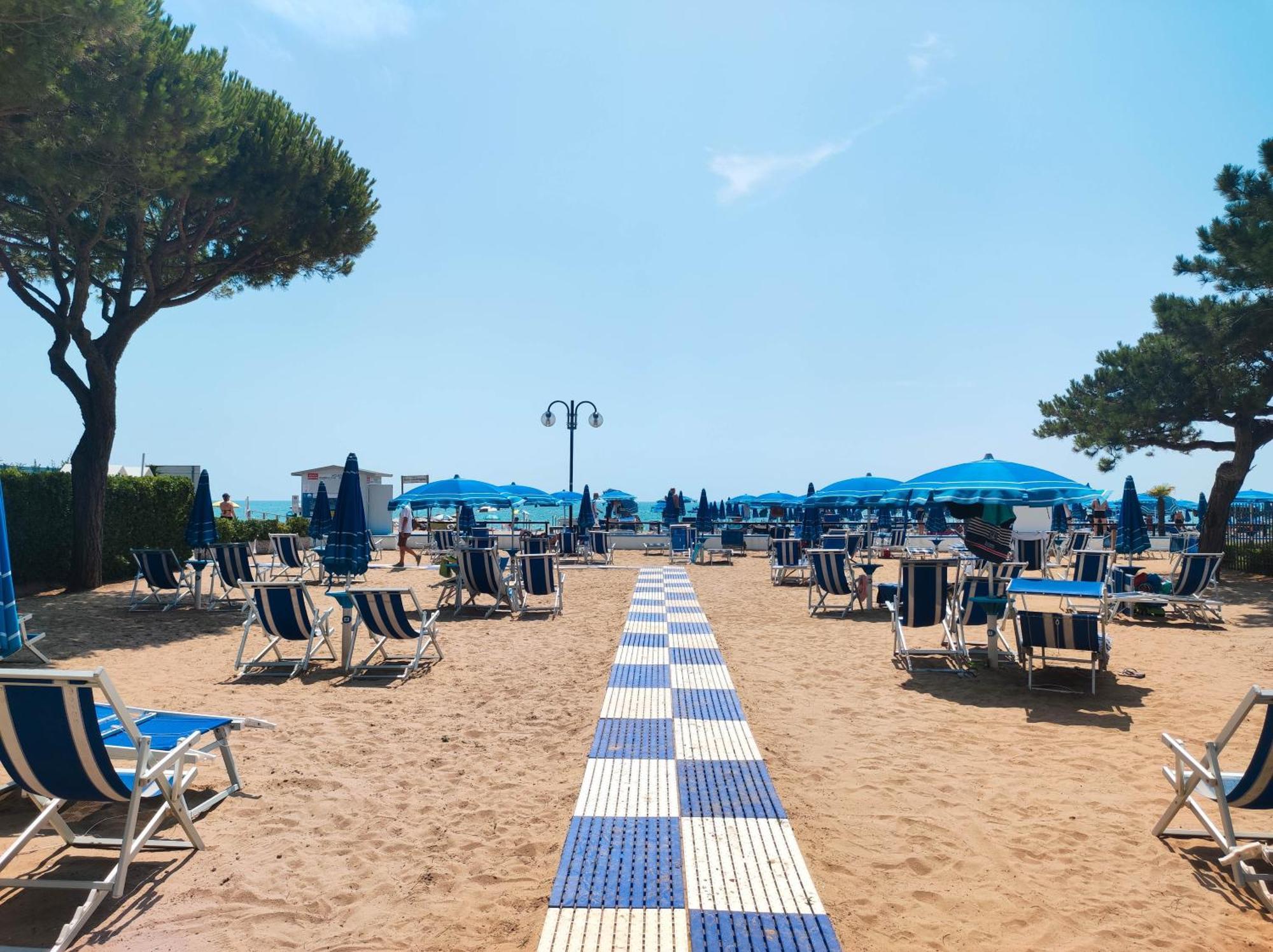 Brioni Fronte Mare Apartment Lido di Jesolo Ngoại thất bức ảnh